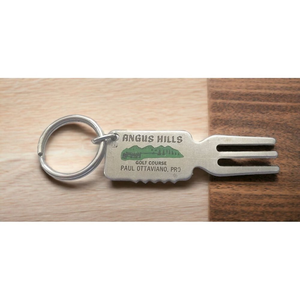 Angus Hills CA Golf Course Key Chain Paul Ottaviano Vintage Souvenir Fork